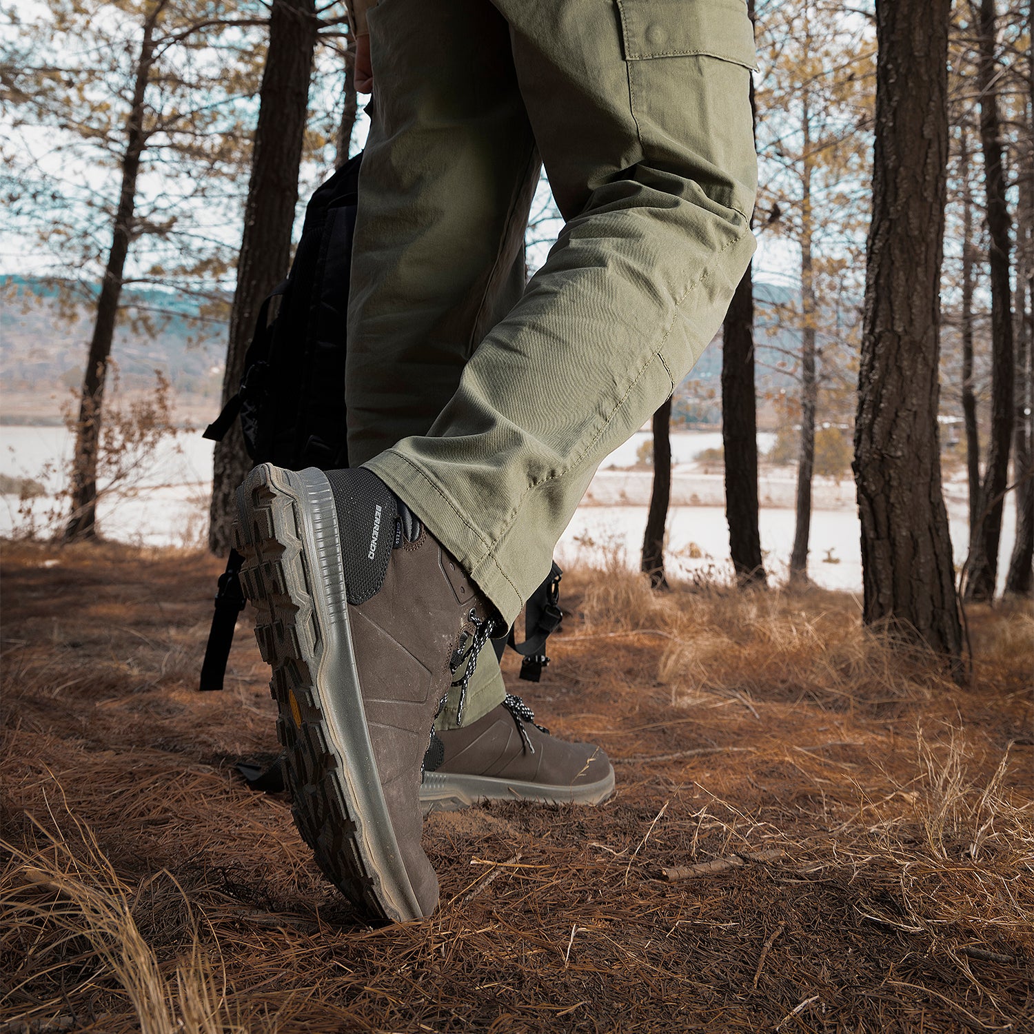 BOTA DE SENDERISMO BERRENDO TRAIL 1484 PARA HOMBRE