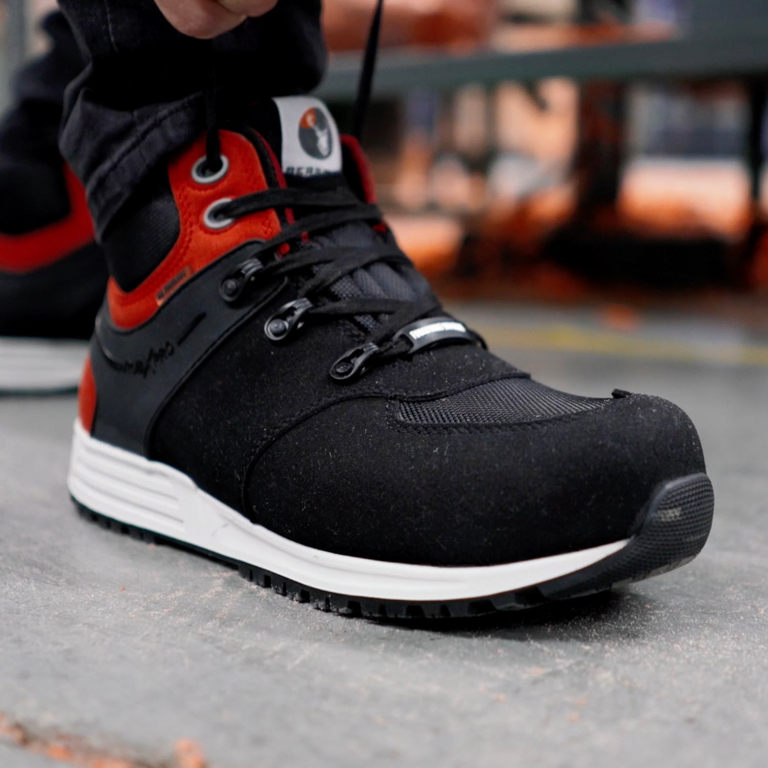 TENIS DE SEGURIDAD ANTIPENETRACIÓN BERRENDO W295 PARA HOMBRE